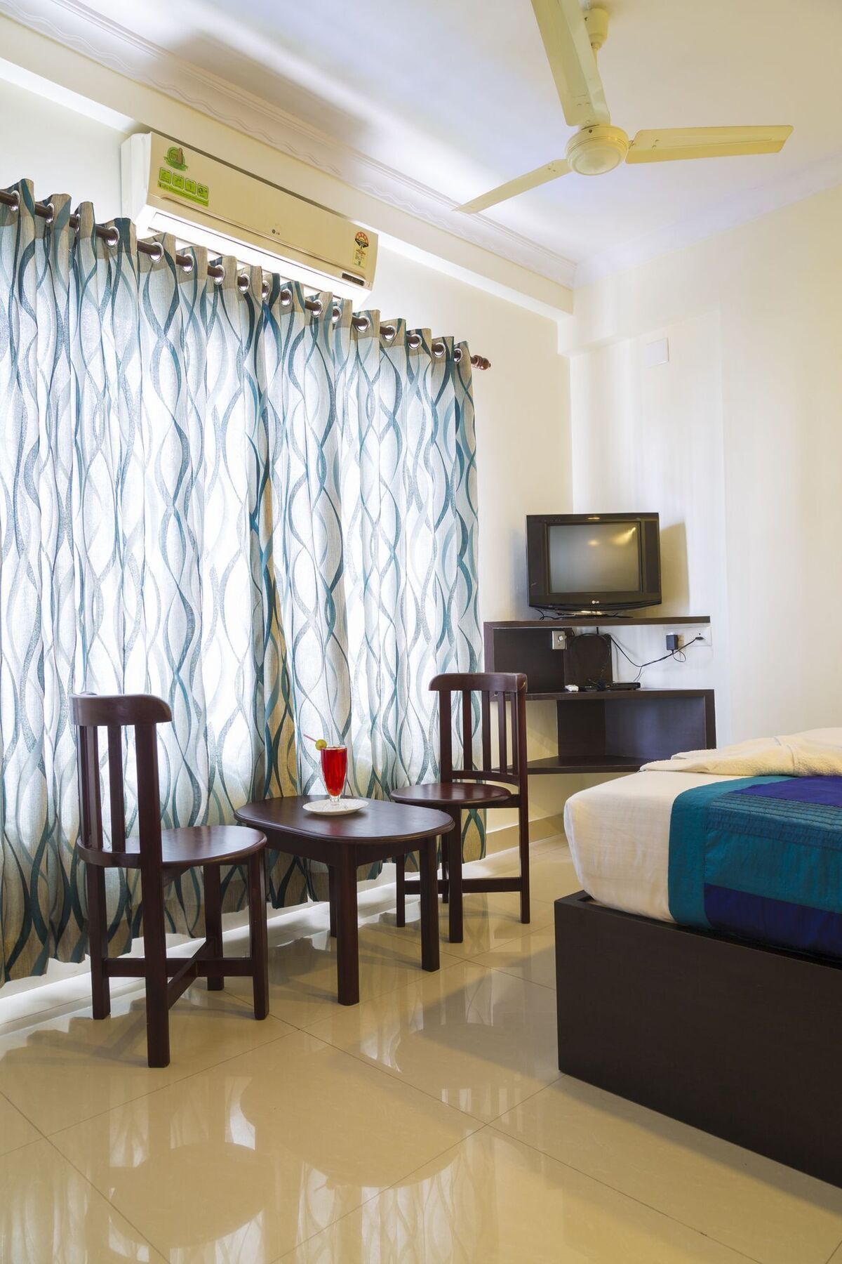 Hotel Sm Regency Kochi Kültér fotó